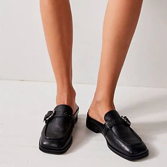 Free People Mazie Moc Toe Mule Black Leather size 37-7 Slip On New without Box. - Picture 1 of 11